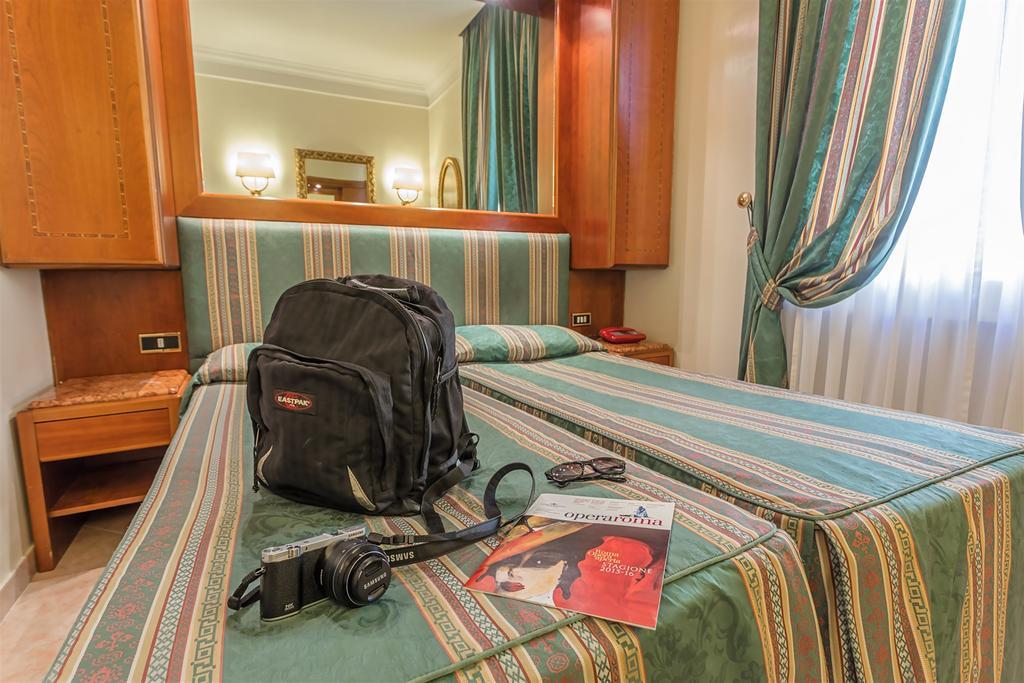 ราเอลี โฮเต็ล โนโต Hotel โรม ภายนอก รูปภาพ