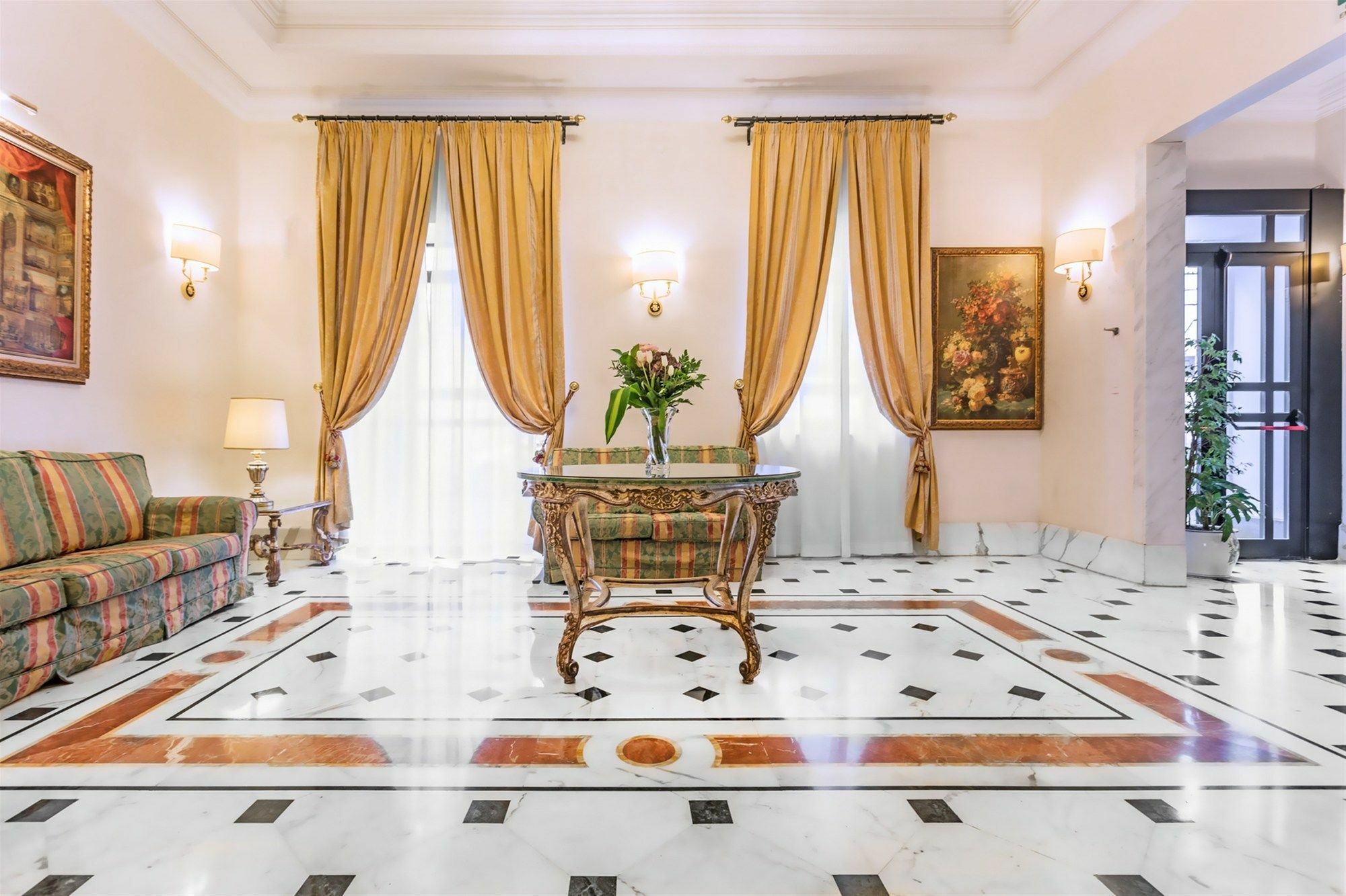 ราเอลี โฮเต็ล โนโต Hotel โรม ภายนอก รูปภาพ