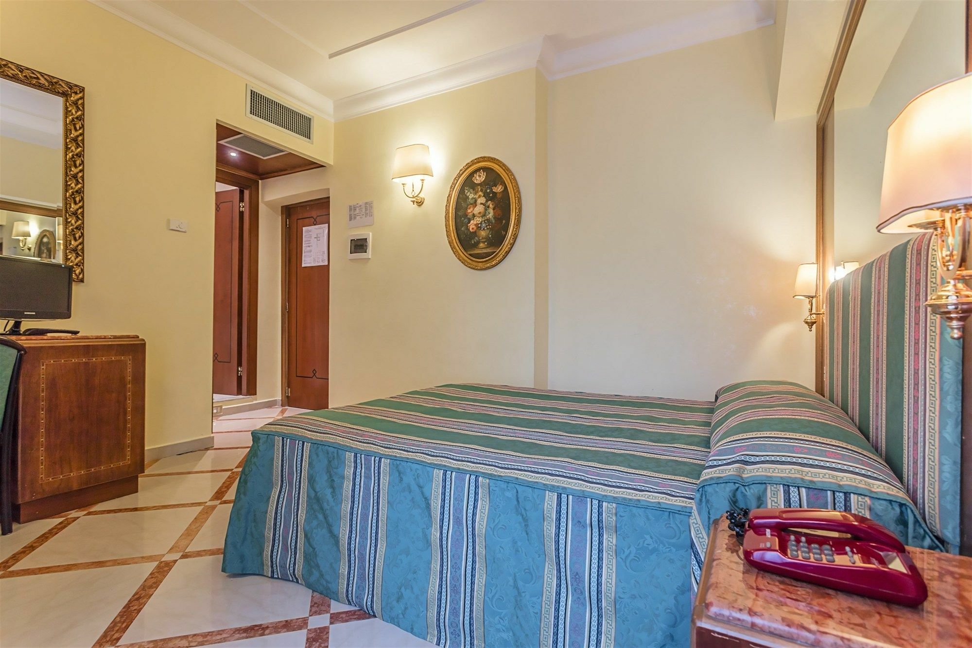 ราเอลี โฮเต็ล โนโต Hotel โรม ภายนอก รูปภาพ